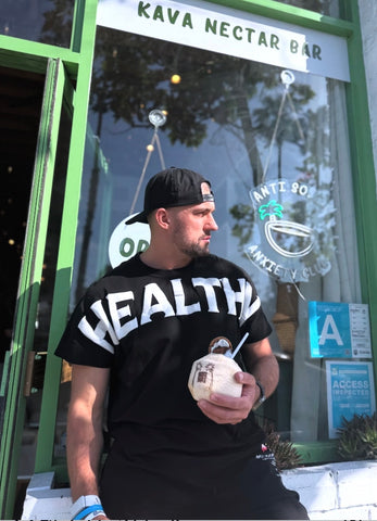 HEALTHY WEALTHY Puff Letter Tee